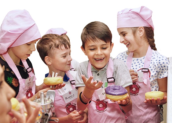 Пончики для дітей: корисні, печені, маленькі, з шоколадом або варенням (рецепти пончиків)