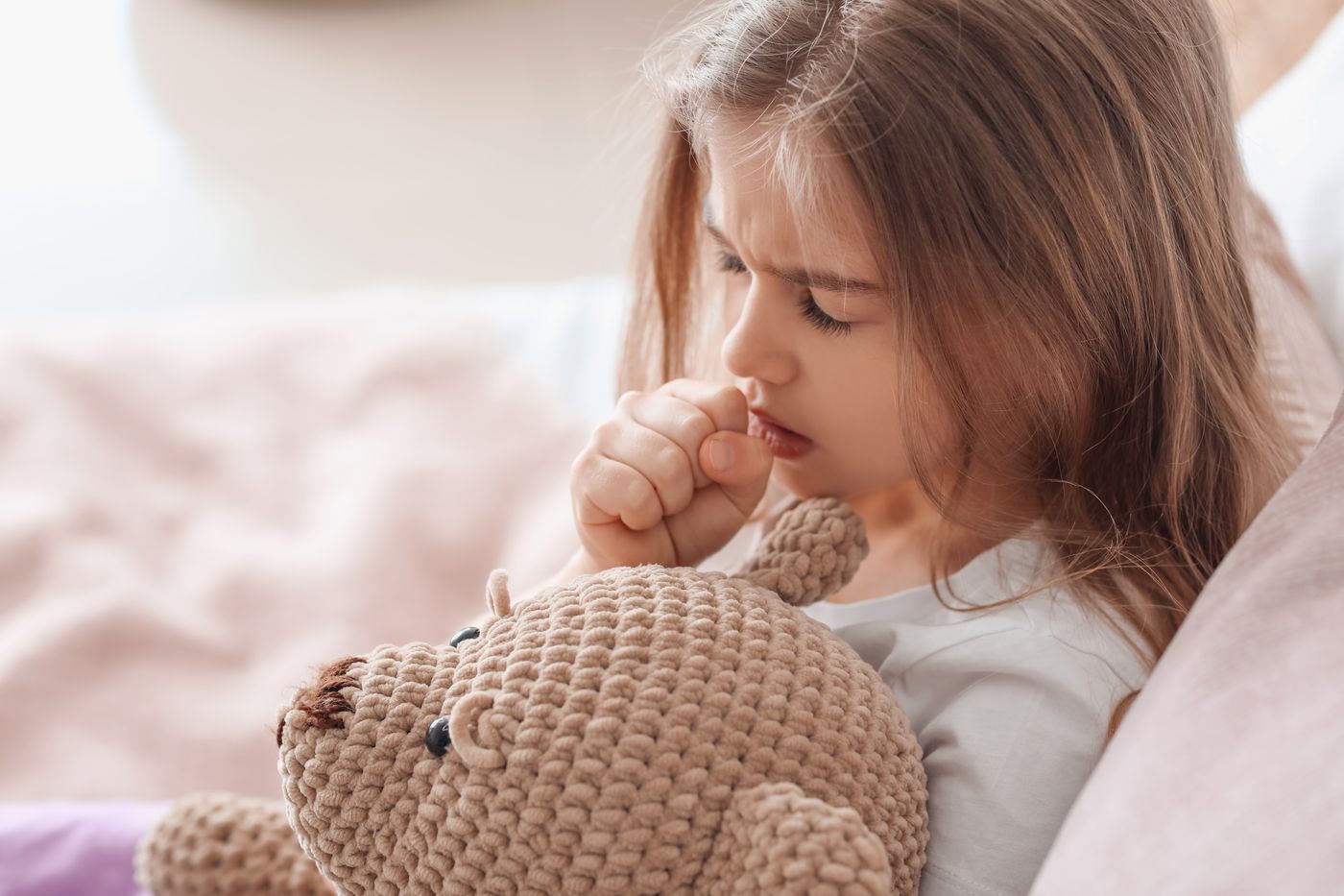 Сухий кашель у дитини: причини, діагностика, лікування
