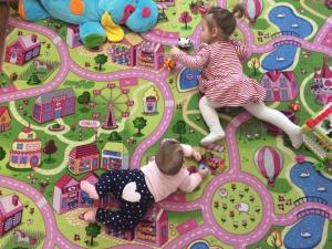 Який вибрати килимок для дитини?