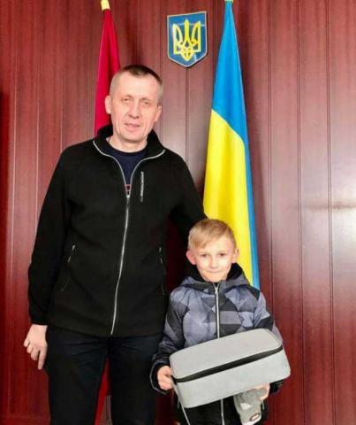 6-річний хлопчик передав Збройним Силам України подарунок - квадрокоптер.